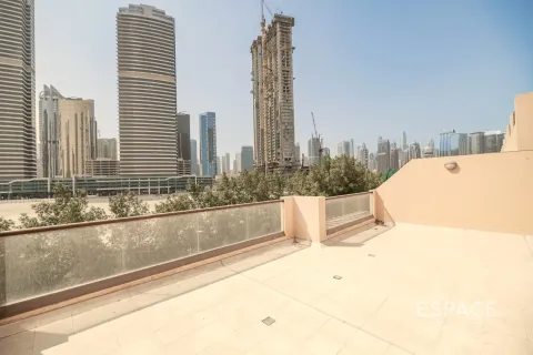 Adosado en Jumeirah Islands, Dubai, 4 dormitorios, 337 m², № 62192 - foto 13