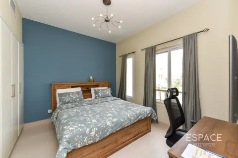 Villa en Springs 10, The Springs, Dubai, 3 dormitorios, 340 m², № 62193 - foto 10
