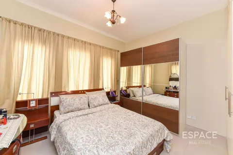 Villa en Springs 10, The Springs, Dubai, 3 dormitorios, 340 m², № 62193 - foto 9