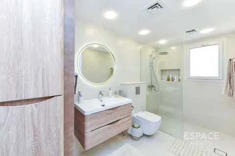 Villa en Springs 10, The Springs, Dubai, 3 dormitorios, 340 m², № 62193 - foto 15