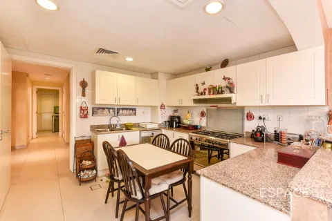 Villa en Springs 10, The Springs, Dubai, 3 dormitorios, 340 m², № 62193 - foto 5