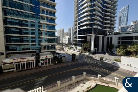 Apartment in Dubai Marina, Dubai 2 bedrooms, 152 sq.m. № 98951 - photo 17