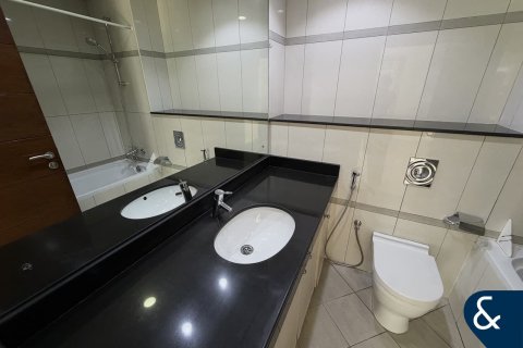 Apartment in Dubai Marina, Dubai 2 bedrooms, 152 sq.m. № 98951 - photo 15