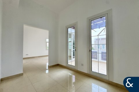 Снять в аренду виллу в Rahat, Мудон, Дубай: 3 спальни, 570м², № 98952 - фото 13