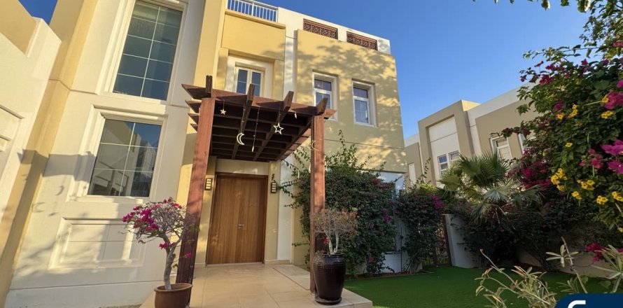 Вилла в Rahat, Мудон, Дубай, 3 спальни, 570м², № 98952