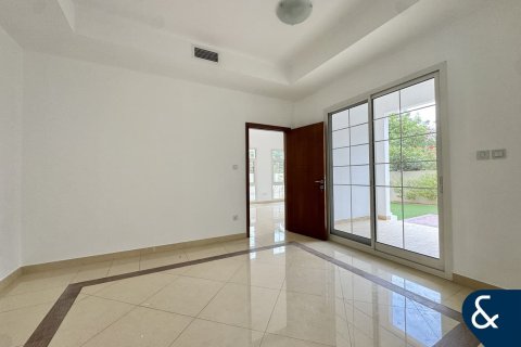 Снять в аренду виллу в Rahat, Мудон, Дубай: 3 спальни, 570м², № 98952 - фото 6