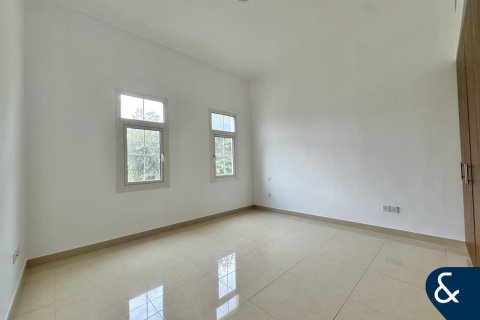 Снять в аренду виллу в Rahat, Мудон, Дубай: 3 спальни, 570м², № 98952 - фото 23