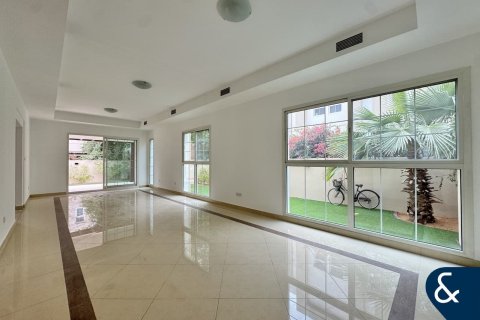 Снять в аренду виллу в Rahat, Мудон, Дубай: 3 спальни, 570м², № 98952 - фото 2