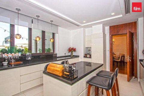Villa à Dubai, 4 chambres, 388.4 m², № 141444 - photo 8