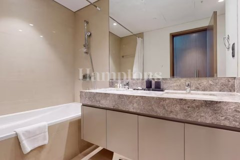 Apartment in Downtown Dubai (Downtown Burj Dubai), Dubai 2 bedrooms, 110.41986065 sq.m. № 72562 - photo 2