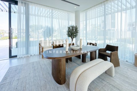 Villa en Arabian Ranches 3, Dubai, 4 dormitorios, 465.33997864 m², № 92950 - foto 6