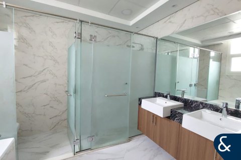 Villa in Al Furjan, Dubai 5 bedrooms, 600 sq.m. № 98721 - photo 11