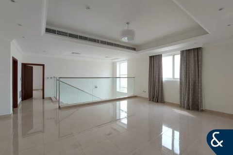 Villa in Al Furjan, Dubai 5 bedrooms, 600 sq.m. № 98721 - photo 14