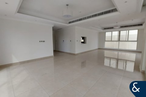 Villa in Al Furjan, Dubai 5 bedrooms, 600 sq.m. № 98721 - photo 5