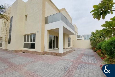 Villa in Al Furjan, Dubai 5 bedrooms, 600 sq.m. № 98721 - photo 10