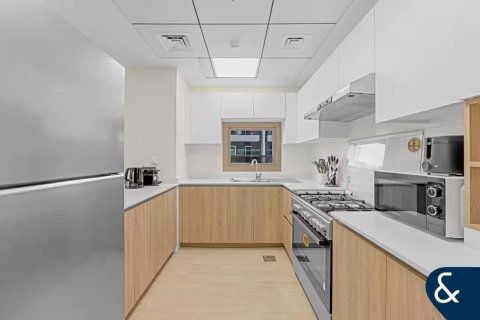 Apartment in Business Bay, Dubai 2 bedrooms, 117 sq.m. № 98719 - photo 4