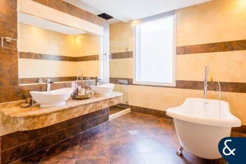 فيلا في Al Quoz, دبي 7 غرف نوم , 929 م² رقم 98734 - صورة 13