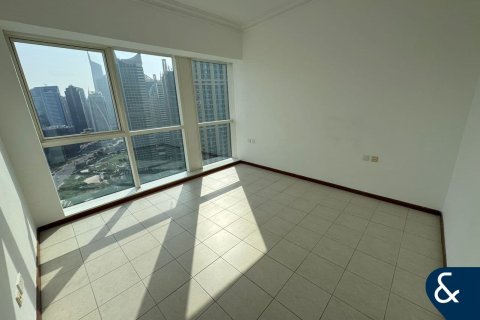 Apartment in Jumeirah Lake Towers, Dubai 2 bedrooms, 145 sq.m. № 98720 - photo 6