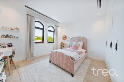 Villa in Legacy, Jumeirah Park, Dubai 4 bedrooms, 327.67 sq.m. № 119347 - photo 21