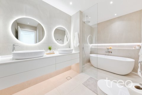 Villa in Legacy, Jumeirah Park, Dubai 4 bedrooms, 327.67 sq.m. № 119347 - photo 19
