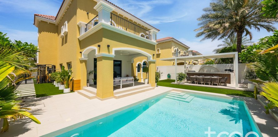 Villa in Legacy, Jumeirah Park, Dubai 4 bedrooms, 327.67 sq.m. № 119347