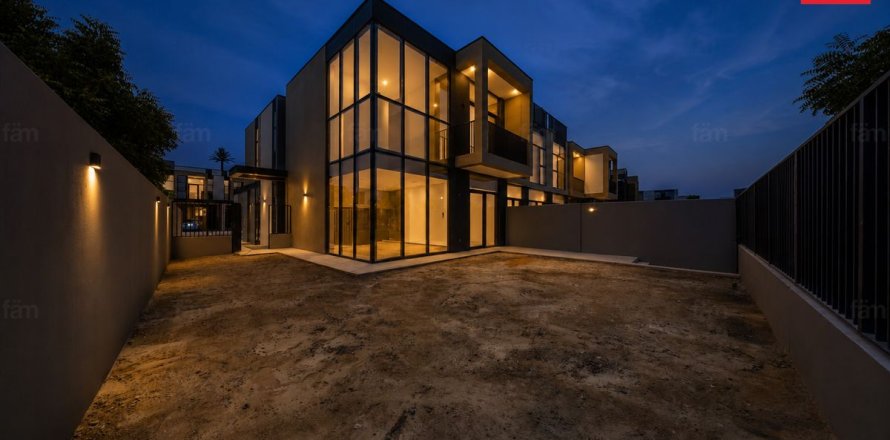 Adosado en Dubai, 4 dormitorios, 264.3 m², № 139367