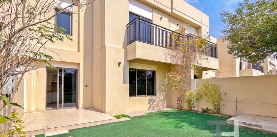 Villa à Town Square, Dubai, 3 chambres, 196 m², № 13627