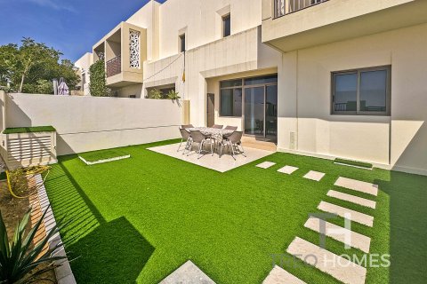 Adosado en Noor Townhouses, Town Square, Dubai, 3 dormitorios, 203 m², № 13628 - foto 1