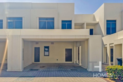 Adosado en Noor Townhouses, Town Square, Dubai, 3 dormitorios, 203 m², № 13628 - foto 3