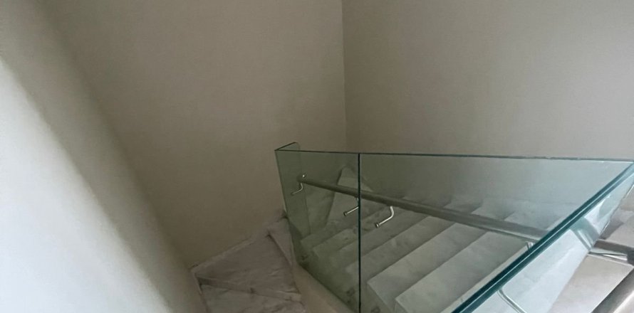 Квартира в Дубае, 3 спальни, 130.8м², № 11660
