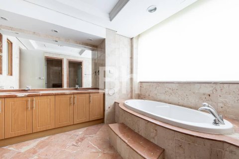 Ático en Jumeirah Lake Towers, Dubai, 5 dormitorios, 515 m², № 22942 - foto 20