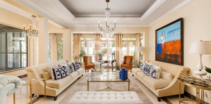 Villa in Arabian Ranches, Dubai 5 bedrooms, 493 sq.m. № 22943