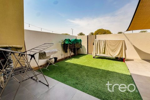 Снять в аренду таунхаус в EMAAR South, Dubai South (Dubai World Central), Дубай: 2 спальни, 158.86м², № 133933 - фото 13