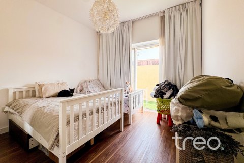 Снять в аренду таунхаус в EMAAR South, Dubai South (Dubai World Central), Дубай: 2 спальни, 158.86м², № 133933 - фото 18