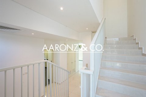 Adosado en DAMAC Hills (Akoya by DAMAC), Dubai, 3 dormitorios, 258 m², № 78244 - foto 6