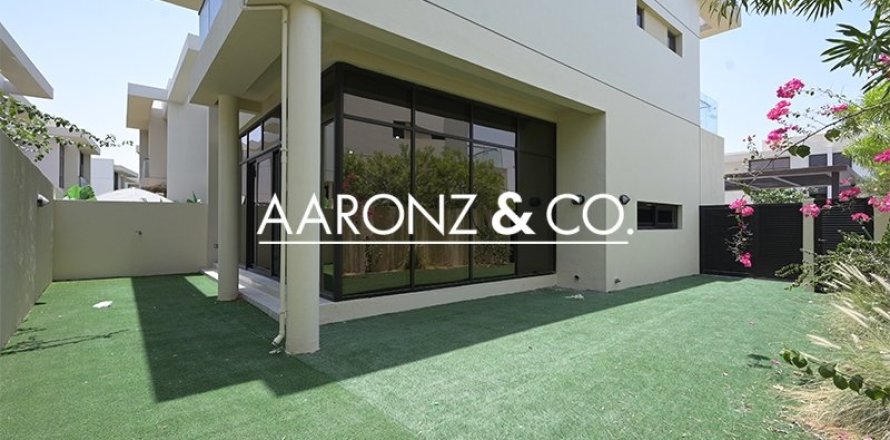 Таунхаус в DAMAC Hills (Akoya by DAMAC), Дубай, 3 спальни, 258м², № 78244