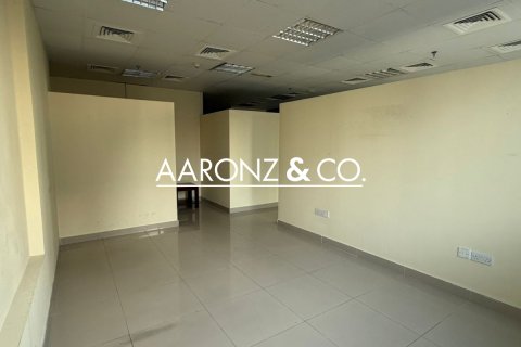 Bureau à Business Bay, Dubai, 87.4 m², № 78242 - photo 12