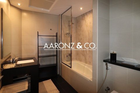 Apartment in Cayan Tower, Dubai Marina, Dubai 2 bedrooms, 128 sq.m. № 78243 - photo 15