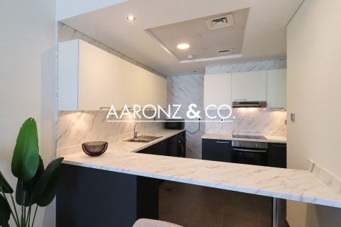 Apartment in Cayan Tower, Dubai Marina, Dubai 2 bedrooms, 128 sq.m. № 78243 - photo 13