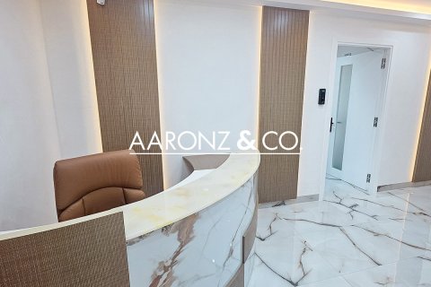 Office in Jumeirah Lake Towers, Dubai 107 sq.m. № 86174 - photo 10