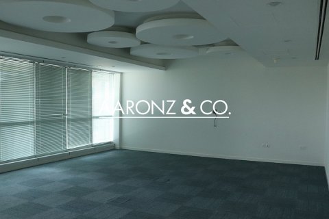 Office in Jumeirah Lake Towers, Dubai 75 sq.m. № 86172 - photo 8