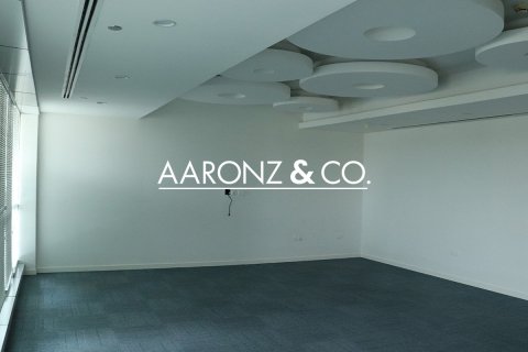 Office in Jumeirah Lake Towers, Dubai 75 sq.m. № 86172 - photo 9