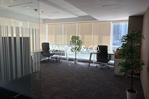 Bureau à Jumeirah Lake Towers, Dubai, 51 m², № 86173 - photo 2