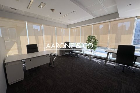 Bureau à Jumeirah Lake Towers, Dubai, 51 m², № 86173 - photo 5