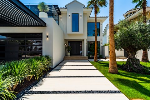 Villa en Palm Jumeirah, Dubai, 4 dormitorios, 503 m², № 123839 - foto 2