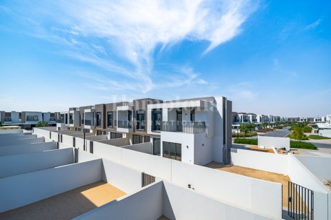 Снять в аренду таунхаус в Dubai South (Dubai World Central), Дубай: 4 спальни, 204.38660000м², № 12684 - фото 11