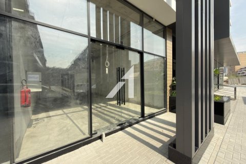 Tienda en Jumeirah Village Circle, Dubai, 57.8 m², № 69940 - foto 2