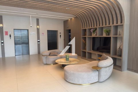 Tienda en Jumeirah Village Circle, Dubai, 57.8 m², № 69940 - foto 11