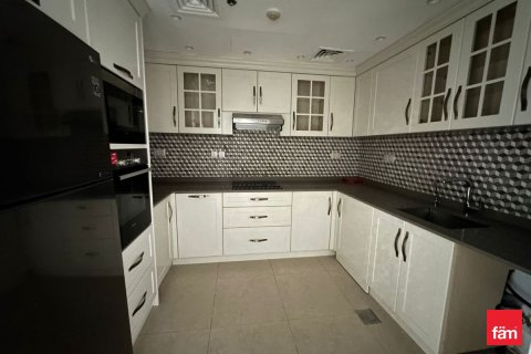 Снять в аренду квартиру в Дубае: 2 спальни, 149.8м², № 89354 - фото 9