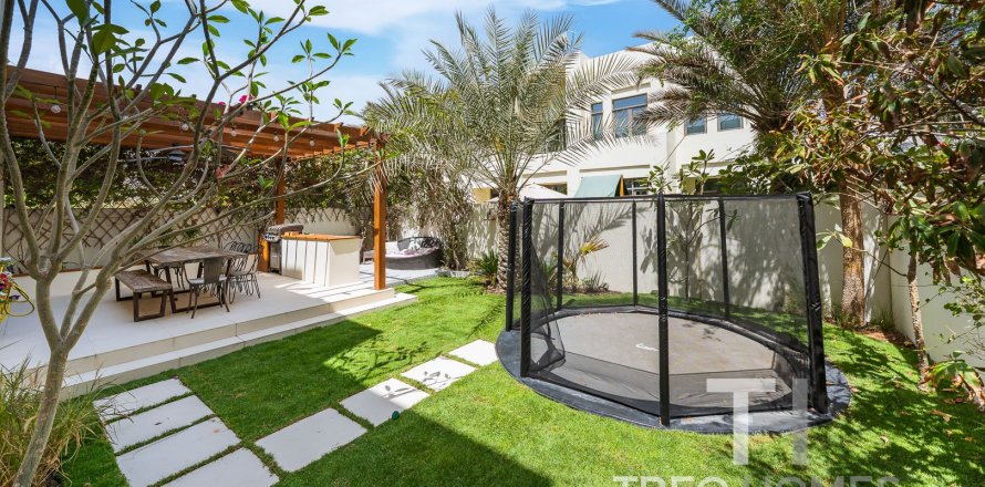 Adosado en Reem, Dubai, 4 dormitorios, 294 m², № 14088